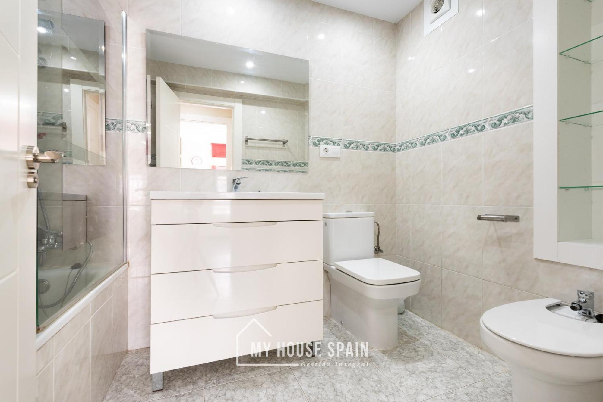 Myhousespain - Radiante Piso Junto A La Playa Gijón Exteriör bild